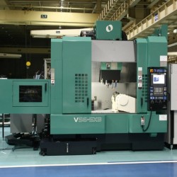 Centru de prelucrat vertical Makino V56-5XB